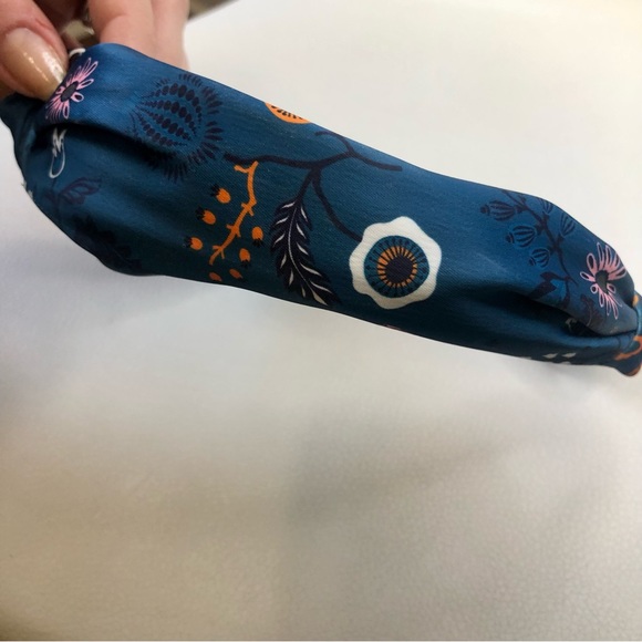 Headbands of Hope Set of 2 Gold and Navy Floral - Picture 14 of 16